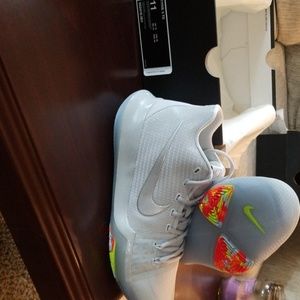 Kyrie 3 rise to shine